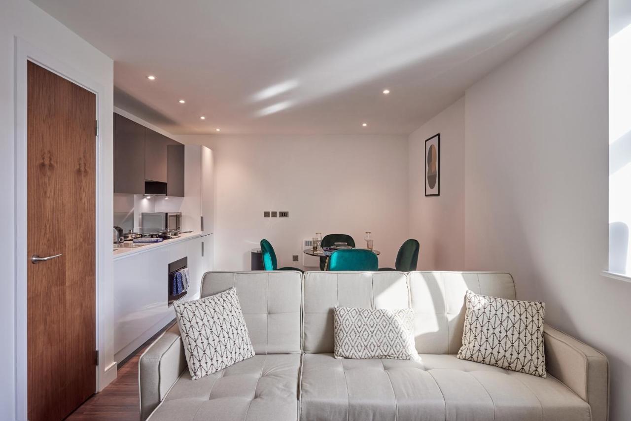 Seven Living Slough - Free Parking & Fast Wi-Fi Apartment Exterior foto