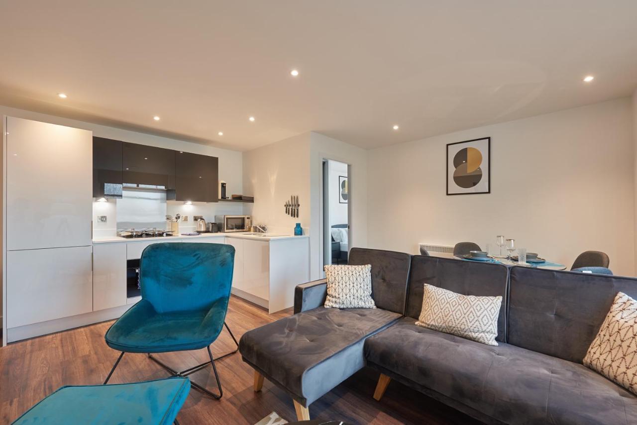 Seven Living Slough - Free Parking & Fast Wi-Fi Apartment Exterior foto
