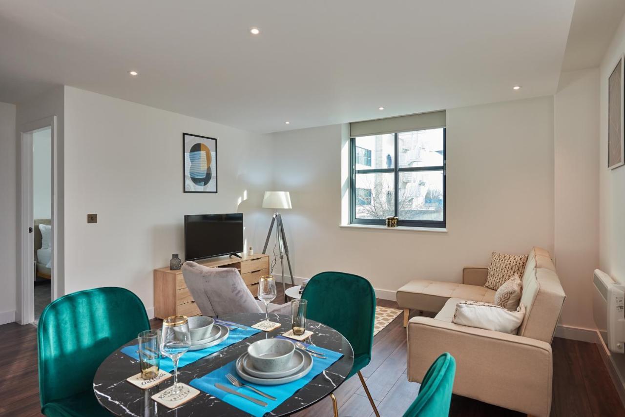 Seven Living Slough - Free Parking & Fast Wi-Fi Apartment Exterior foto