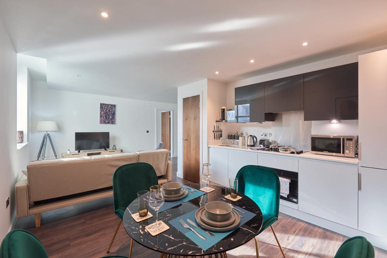 Seven Living Slough - Free Parking & Fast Wi-Fi Apartment Exterior foto